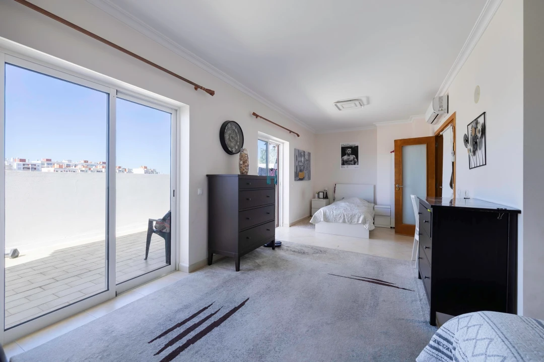 Apartamento T2 para Venda em Portimão Foto 5
