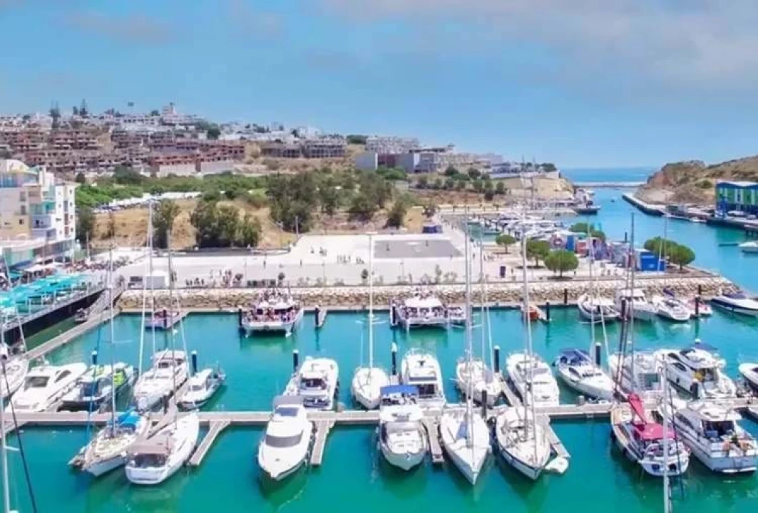 Apartamento T1 para Venda em Albufeira e Olhos de Água Foto 1
