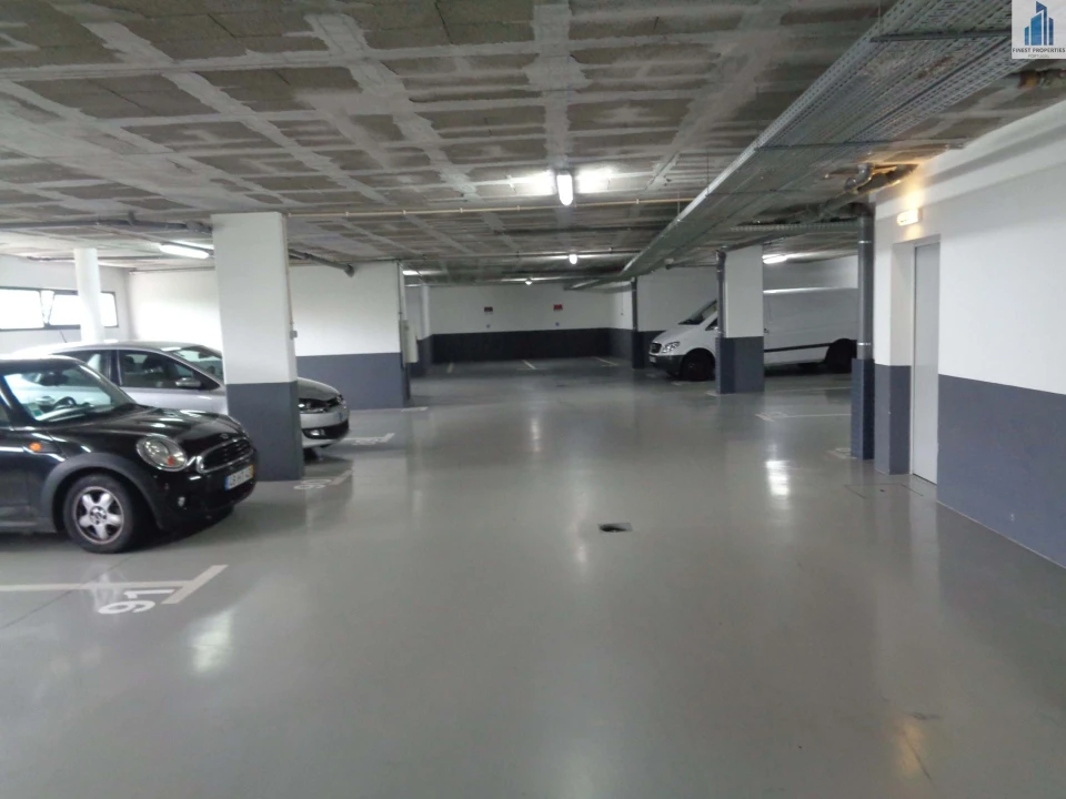 Apartamento T2 para Venda em Caniço Foto 29