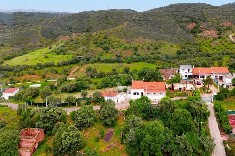 Moradia T3 para Venda em São Bartolomeu de Messines Foto 60