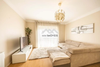 Apartamento T3 para Arrendamento em Vilar de Andorinho