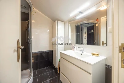 Apartamento T3 para Arrendamento em Vilar de Andorinho