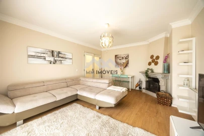 Apartamento T3 para Arrendamento em Vilar de Andorinho