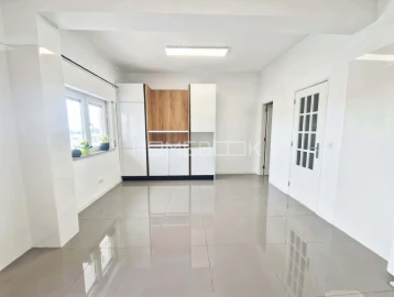 Apartamento T2 para Arrendamento em Seixal