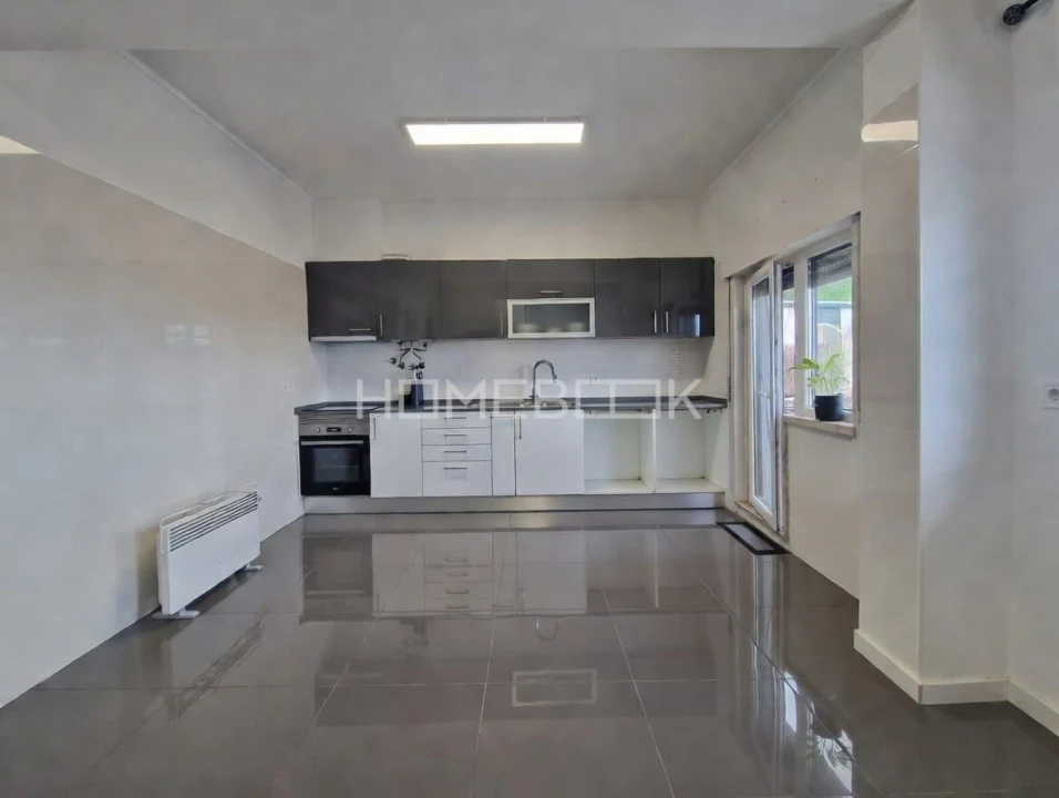 Apartamento T2 para Arrendamento em Seixal Foto 2