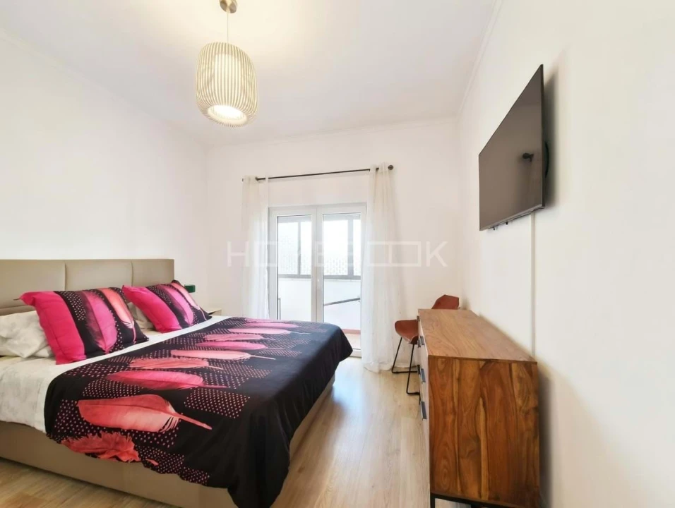 Apartamento T2 para Arrendamento em Seixal Foto 9