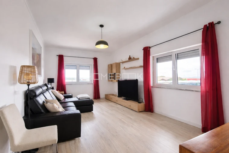 Apartamento T2 para Arrendamento em Seixal Foto 6