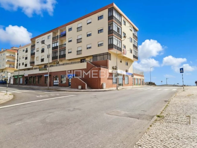 Apartamento T2 para Arrendamento em Seixal Foto 17