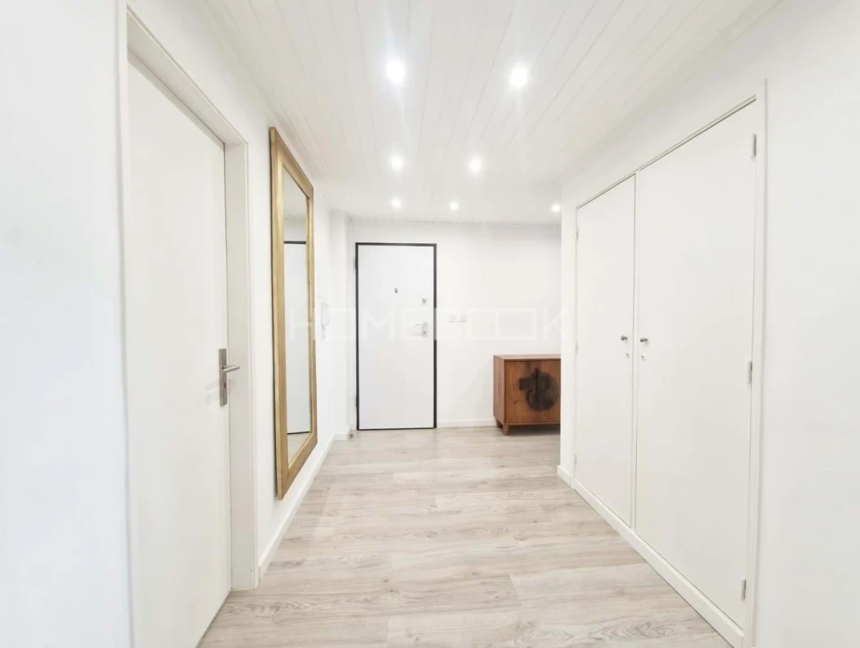 Apartamento T2 para Arrendamento em Seixal Foto 11