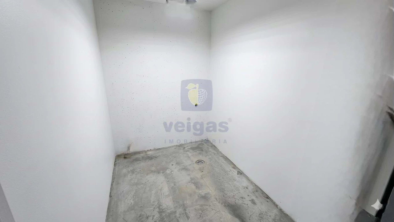 Garagem para Arrendamento em Bombarral e Vale Covo Foto 2
