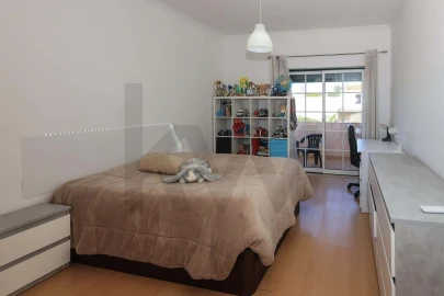 Moradia T3 para Venda em Ferreiras