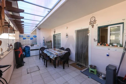 Moradia T3 para Venda em Ferreiras