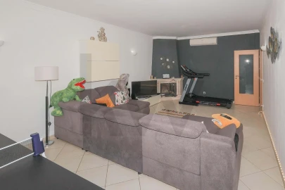 Moradia T3 para Venda em Ferreiras