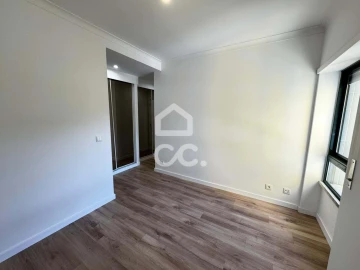 Apartamento T3 para Venda em Laranjeiro e Feijó