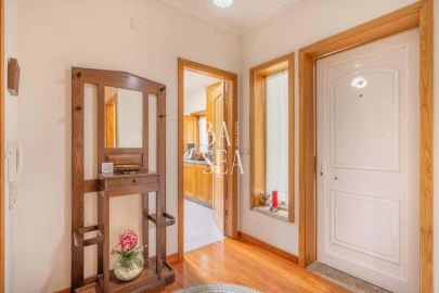 Moradia T3 para Venda em Bouro (Santa Maria)