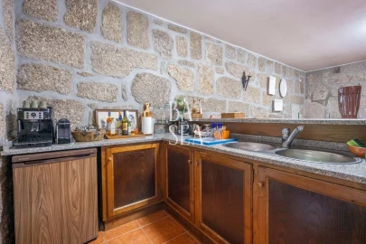 Moradia T3 para Venda em Bouro (Santa Maria)