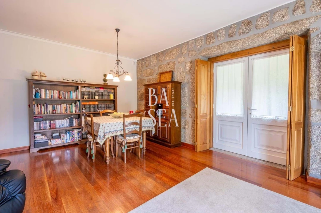 Moradia T3 para Venda em Bouro (Santa Maria) Foto 16