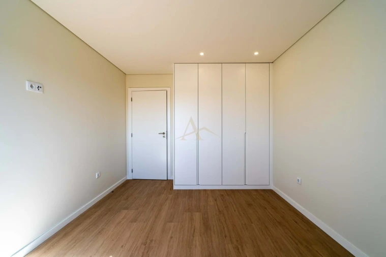 Apartamento T3 para Venda em Santa Marinha Foto 21