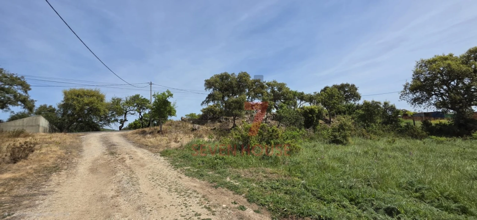 Terreno para Venda em Loures Foto 3