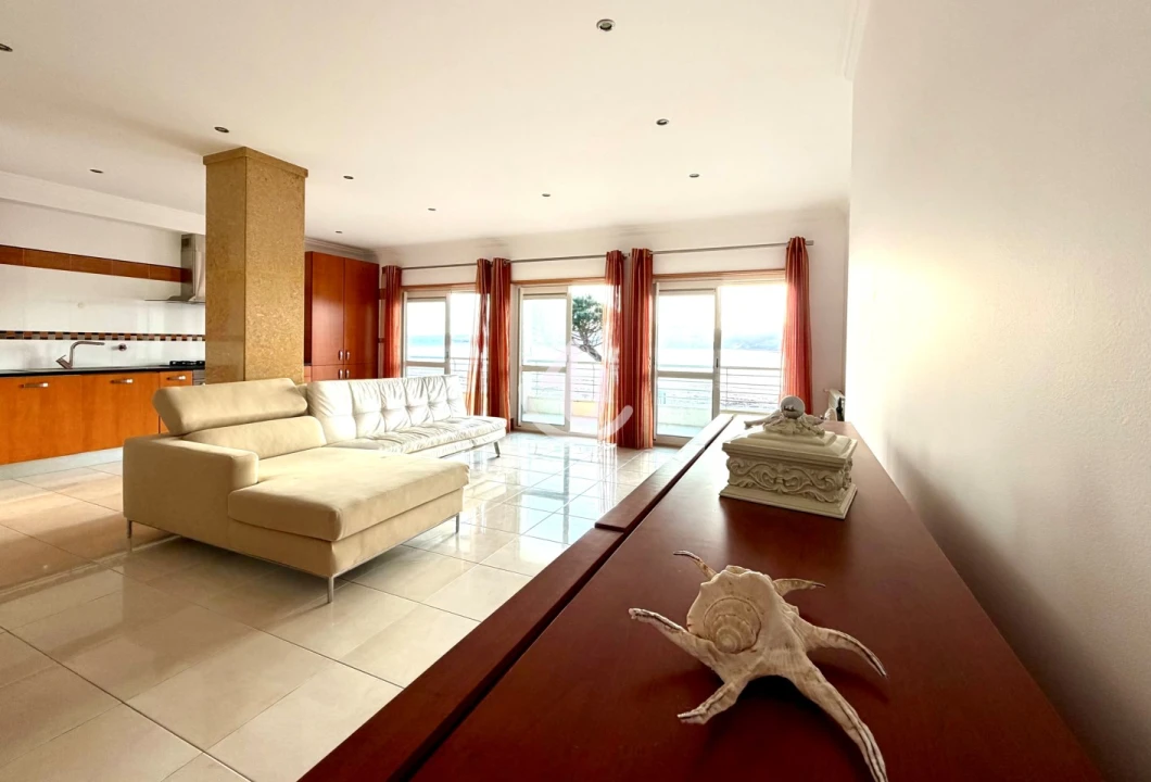 Apartamento T3 para Venda em São Martinho do Porto Foto 13