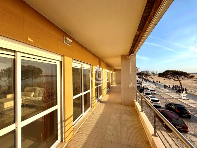 Apartamento T3 para Venda em São Martinho do Porto Foto 4