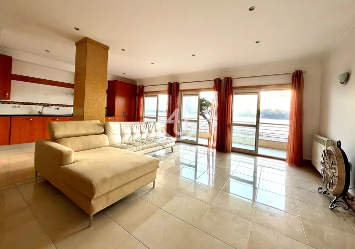 Apartamento T3 para Venda em São Martinho do Porto Foto 16