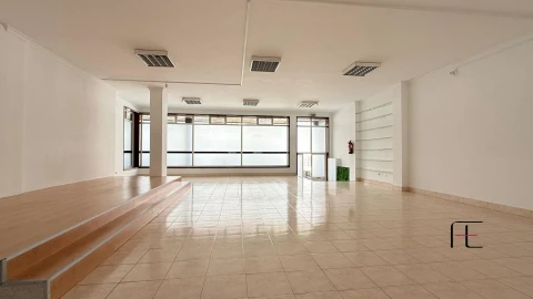 Loja para Arrendamento em Ermesinde