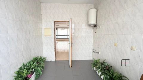 Loja para Arrendamento em Ermesinde