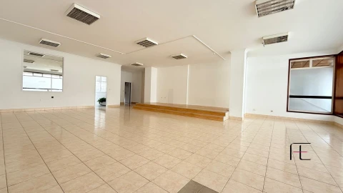 Loja para Arrendamento em Ermesinde