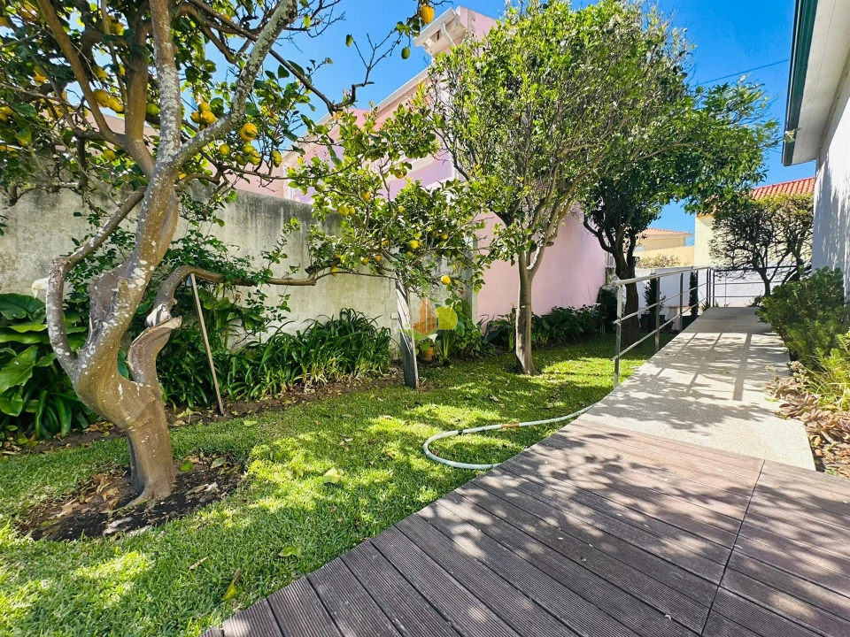 Moradia T4 para Venda em São Pedro Foto 46