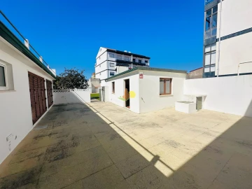 Moradia T4 para Venda em São Pedro