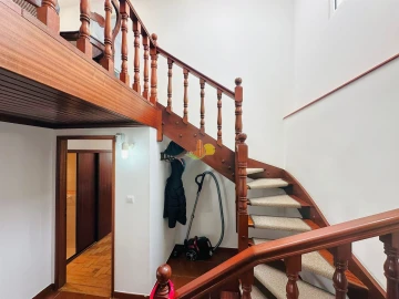 Moradia T4 para Venda em São Pedro