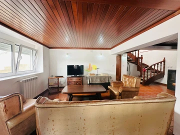 Moradia T4 para Venda em São Pedro