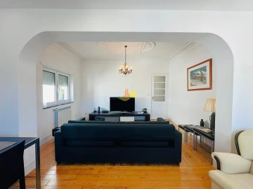 Moradia T4 para Venda em São Pedro