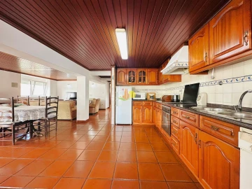 Moradia T4 para Venda em São Pedro