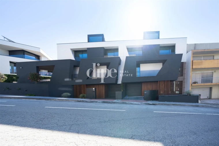 Moradia T3 para Venda em Azurem Foto 4