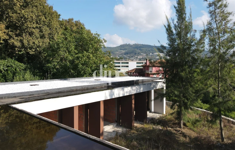 Moradia T3 para Venda em Azurem Foto 25