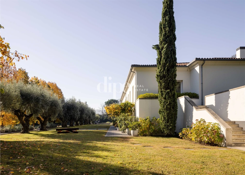 Moradia T5 para Venda em Oliveira, São Paio e São Sebastião Foto 37