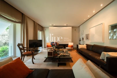 Moradia T5 para Venda em Oliveira, São Paio e São Sebastião