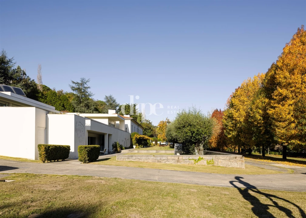 Moradia T5 para Venda em Oliveira, São Paio e São Sebastião Foto 39
