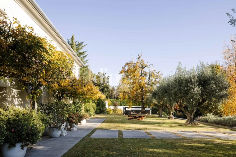 Moradia T5 para Venda em Oliveira, São Paio e São Sebastião Foto 36