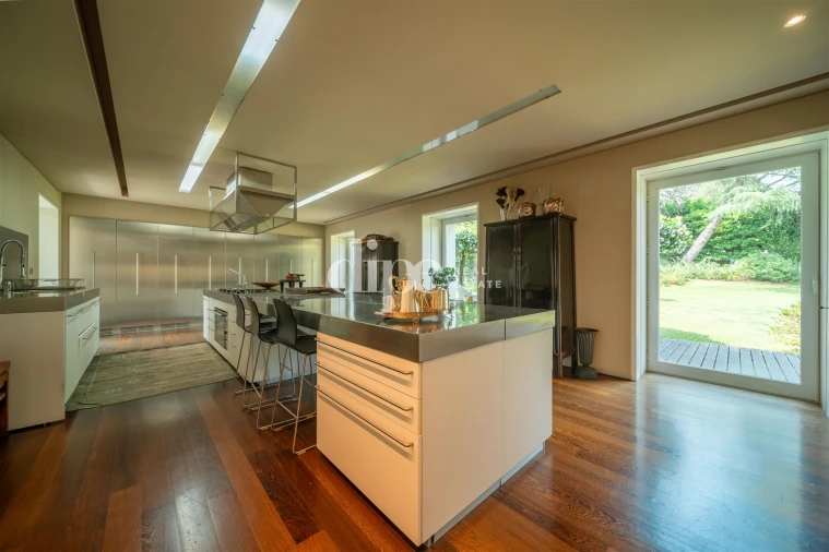 Moradia T5 para Venda em Oliveira, São Paio e São Sebastião Foto 25