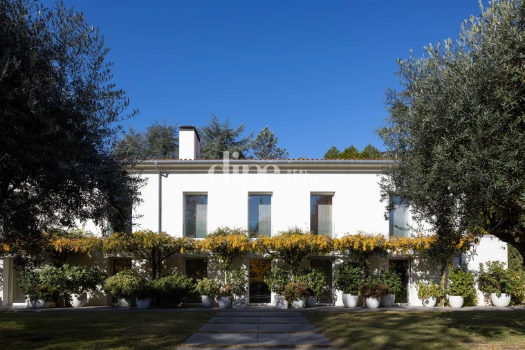 Moradia T5 para Venda em Oliveira, São Paio e São Sebastião Foto 31