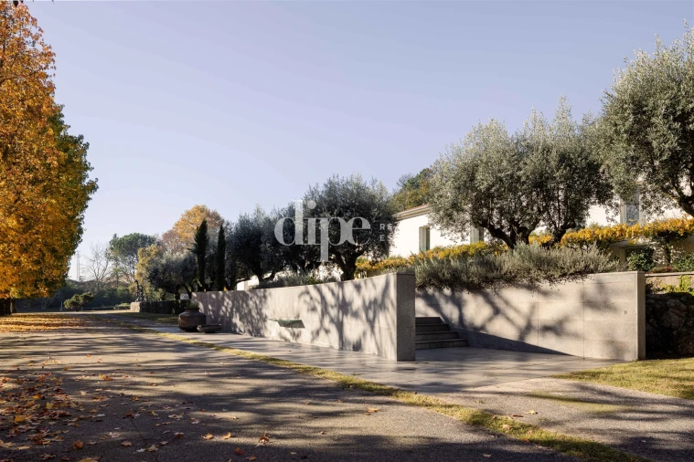 Moradia T5 para Venda em Oliveira, São Paio e São Sebastião Foto 38