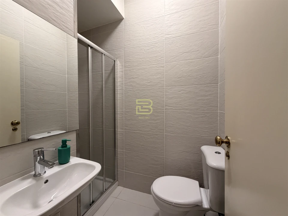 Apartamento T0 para Venda em Ramalde Foto 4