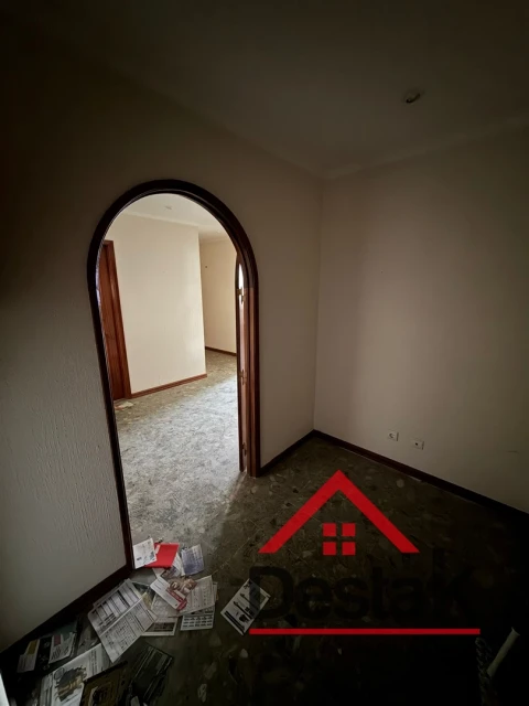 Apartamento T4 para Venda em Massamá e Monte Abraão