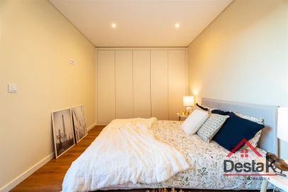 Apartamento T4 para Venda em Massamá e Monte Abraão