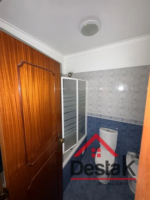 Apartamento T4 para Venda em Massamá e Monte Abraão