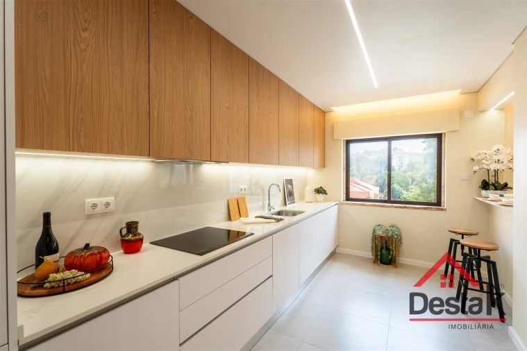 Apartamento T4 para Venda em Massamá e Monte Abraão Foto 4