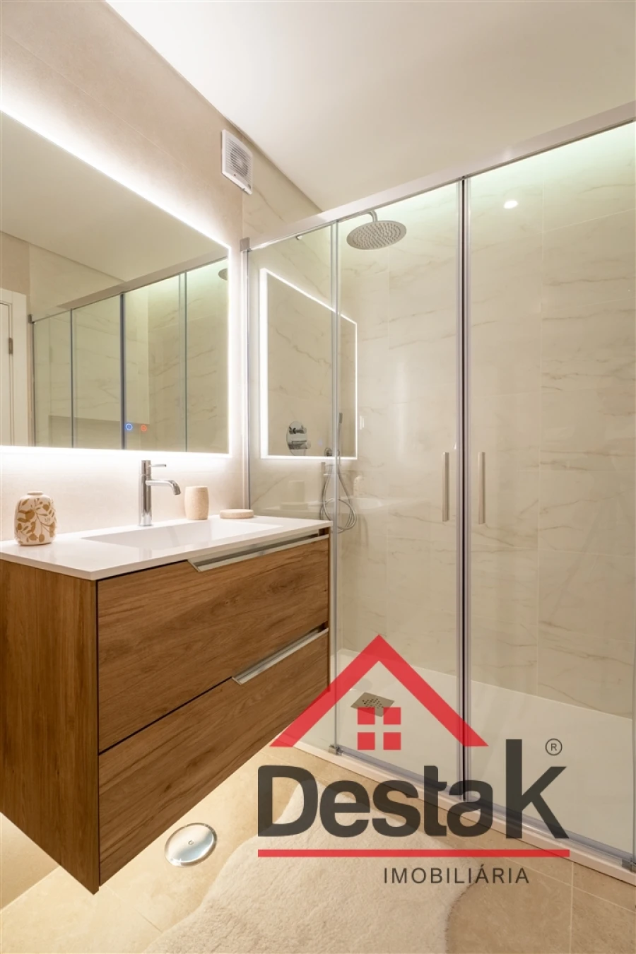 Apartamento T4 para Venda em Massamá e Monte Abraão Foto 12